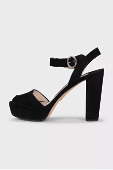 Block heel sandals