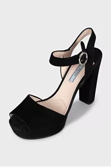 Block heel sandals