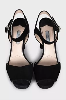 Block heel sandals