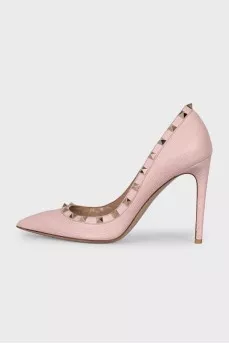 Leather pumps with gold trim