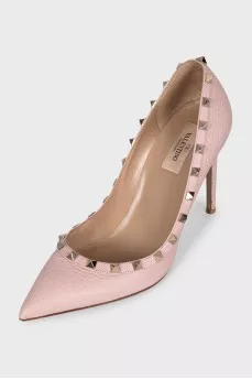 Leather pumps with gold trim