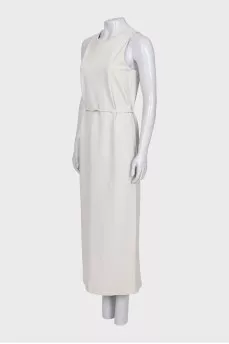 Fitted dress with zipper and hook closure