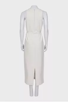 Fitted dress with zipper and hook closure