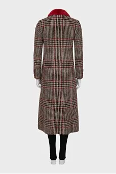 Coat with a plaid fur collar
