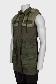 Men's vest with a detachable hood