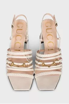 Leather sandals with a stable heel