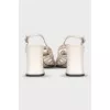 Leather sandals with a stable heel