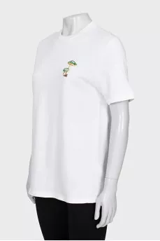 Straight T-shirt decorated with a patch