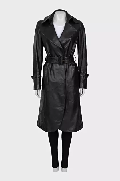 Leather coat with belt and patch pockets