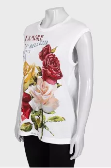 Loose-fitting top with floral print