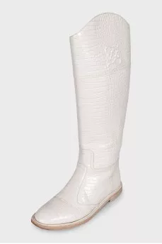 High boots made of embossed leather