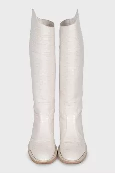 High boots made of embossed leather