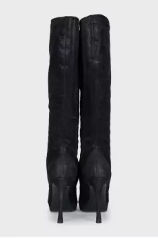 Insulated suede boots with heels