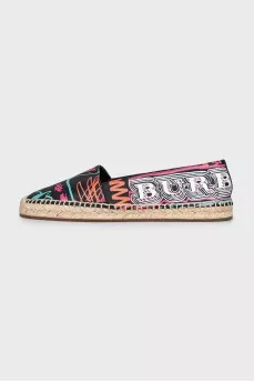 Espadrilles in a bright print