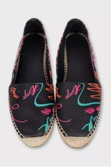 Espadrilles in a bright print