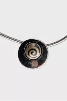 A set of pendant, ring and earrings