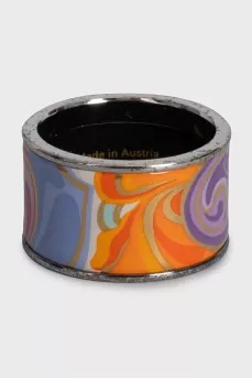 Set with enamel coating