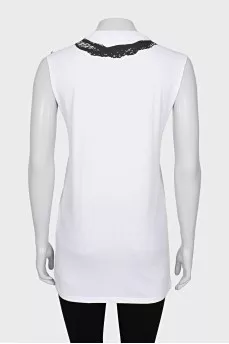 Loose-fitting top with a print