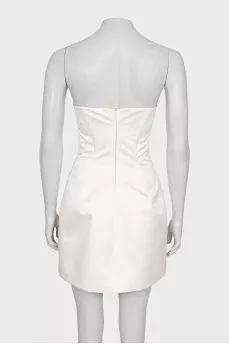 White mini dress with an open top