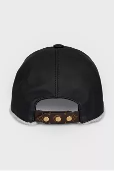 Комплект из кепки и перчаток с овчиной