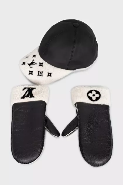 Sheepskin cap and glove set