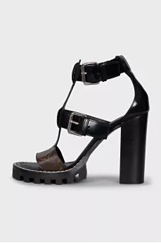 Star Trail Print sandals