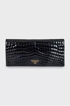 Leather clutch with magnetic clasp