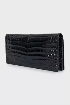 Leather clutch with magnetic clasp