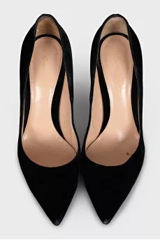 Black velvet pumps