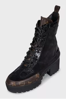 Suede lace-up boots with print