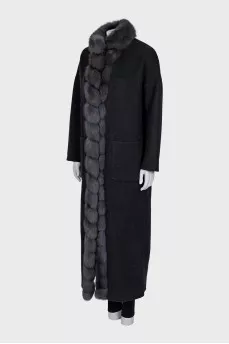 Reversible wool and cashmere coat with fur