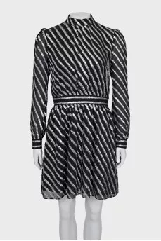 Fitted dress with silver decor