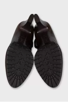 Brown shoes with a strap
