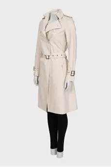 White double-breasted trench coat