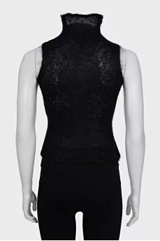 Knitted top with a collar