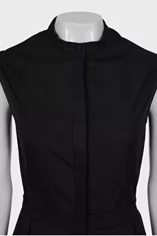 Black sleeveless blouse