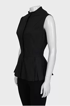 Black sleeveless blouse
