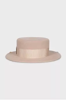 Beige hat with metallic decor