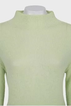 Sweater with a side slit