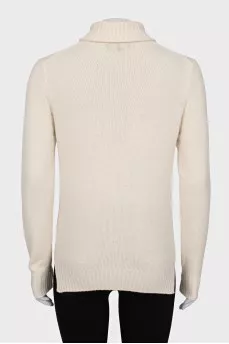 White turtleneck sweater