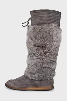Gray fur and suede boots
