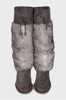 Gray fur and suede boots