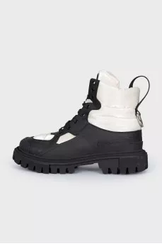 White boots with tractor soles