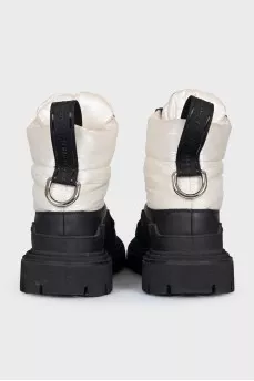 White boots with tractor soles