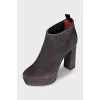 Suede ankle boots with no heel closure