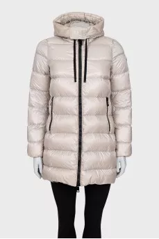 Straight-cut down jacket with a hood