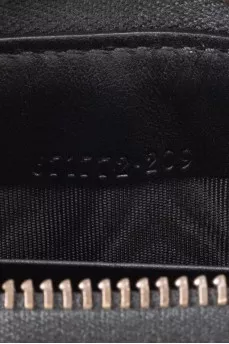 Quilted leather wallet with logo