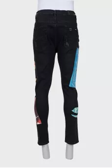 Men's jeans with a ripped effect and print