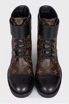 Wonderland print leather boots