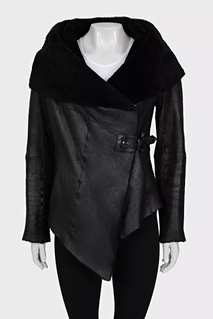 Short wrap-around sheepskin coat